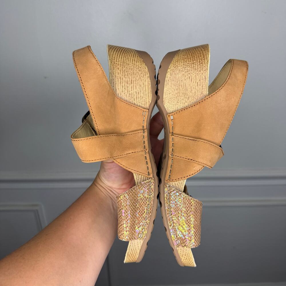 Dansko Trinity Tan Metallic Heeled Hook and Loop Sandal Womens 38 7.5-8 - Picture 8 of 8